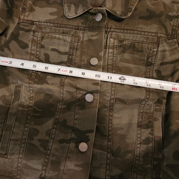 The Loft Camo Twill Jacket - Picture 6 of 7